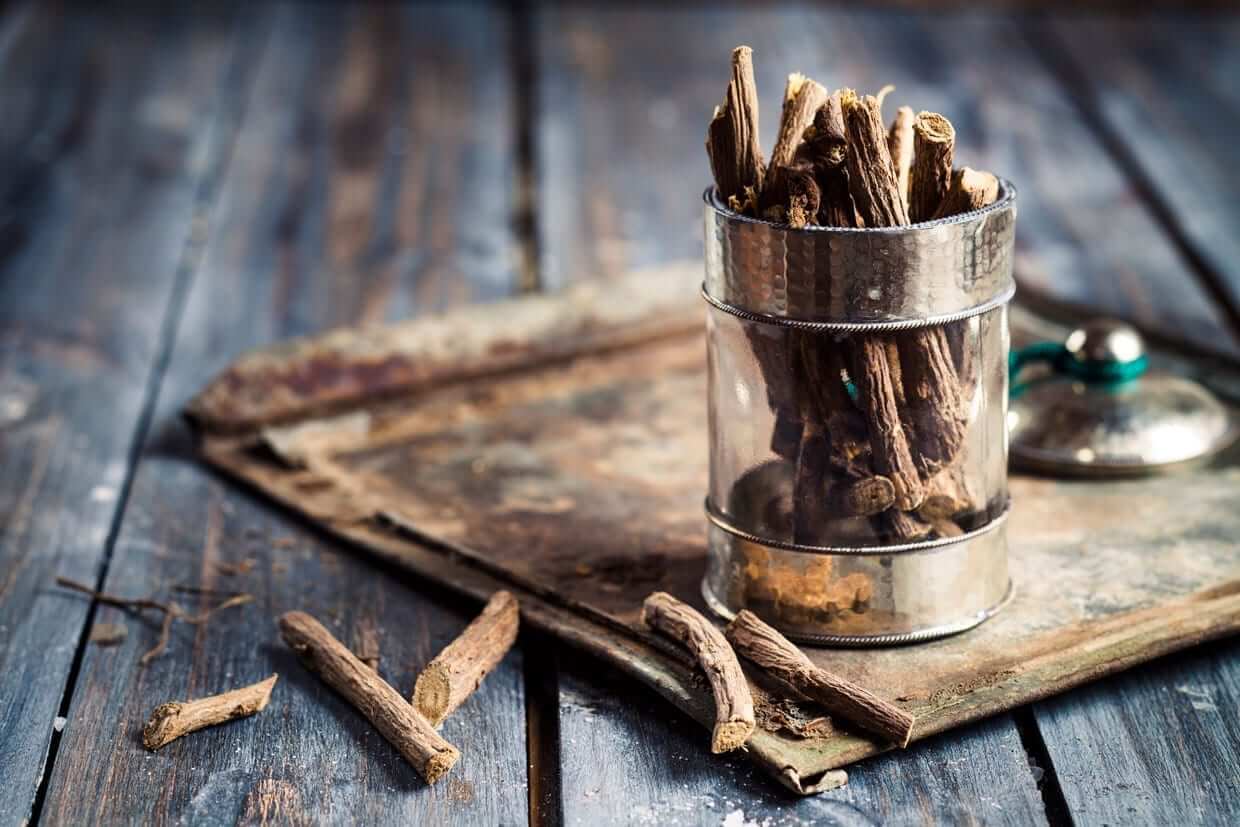 Licorice Root: A Guide to Its Health Benefits, Usage, and Precautions